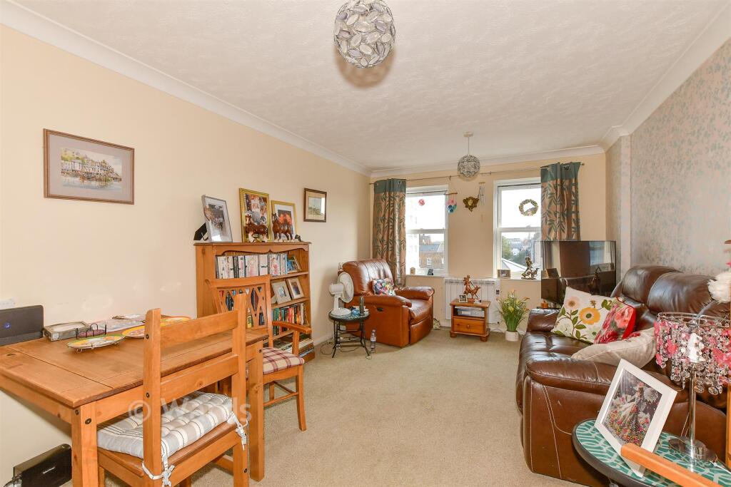 Apartment in Herne Bay, Kent - View 3