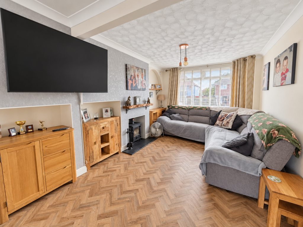 Eliotts Drive, Yeovil, BA21 photo 2