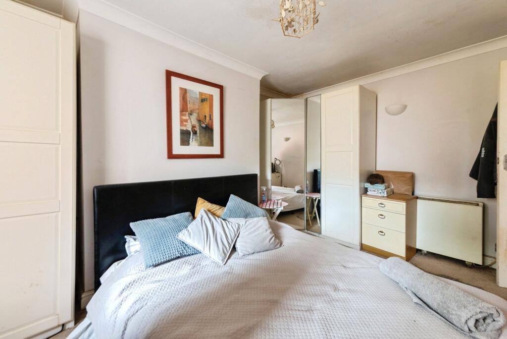 Apartment in Portsmouth - More