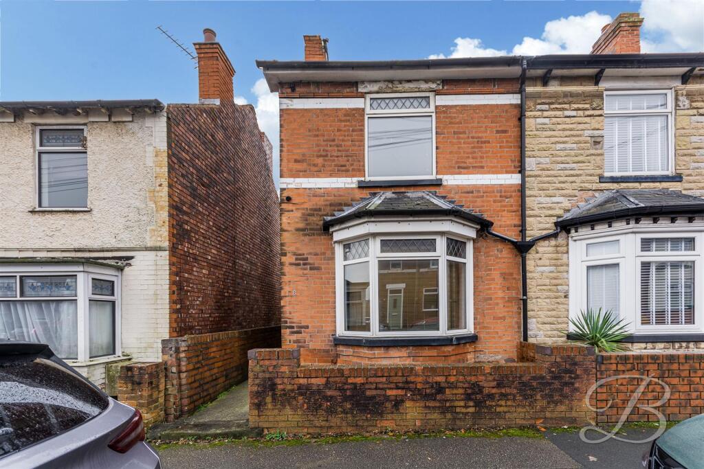 3-bed semi-detached on King Street, Mansfield Woodhouse, Mansfield, £135,000