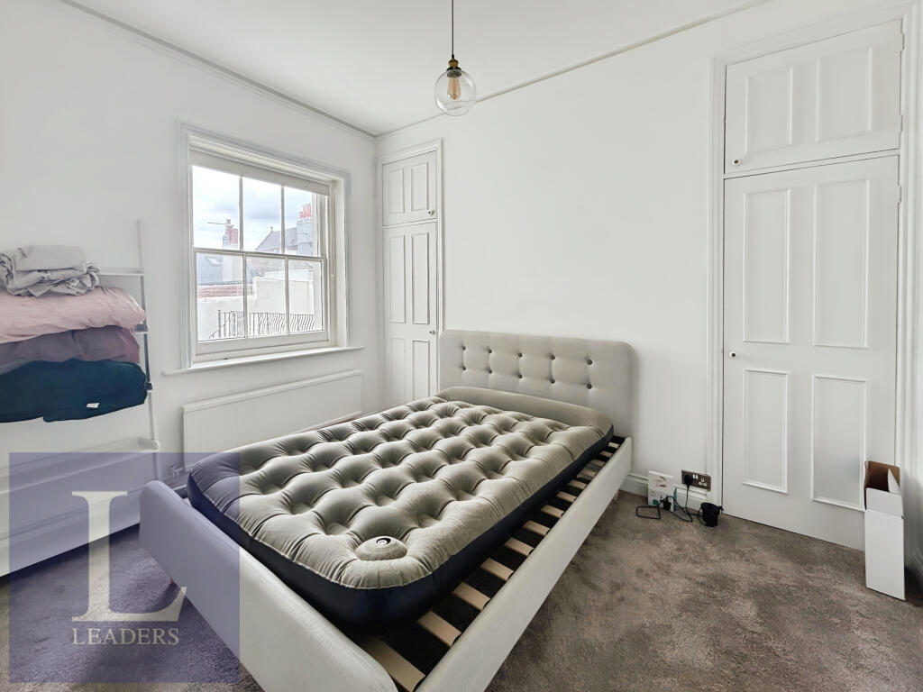 Apartment in Brighton - View 3