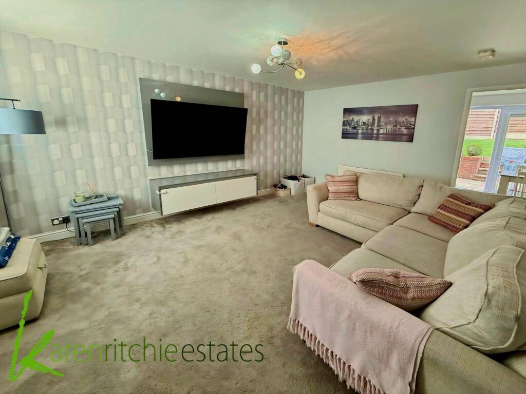 House in Bolton, Greater Manchester - View 5