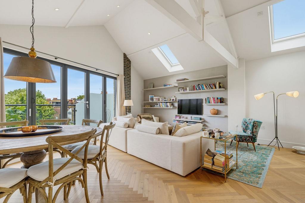 Apartment in London - More