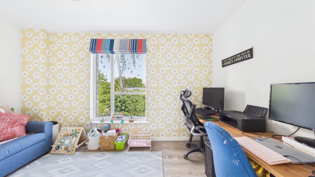 Apartment in London - View 5
