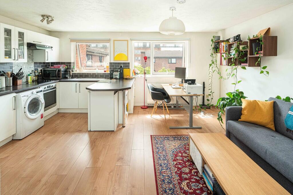 Main image of property: Granville Square, London