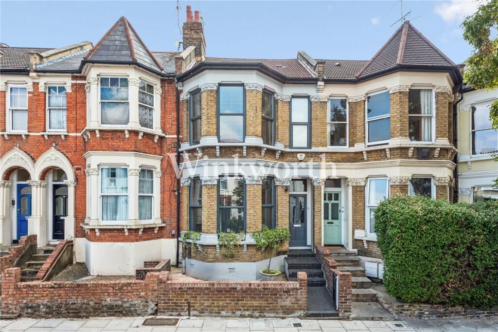 House in London - View 2