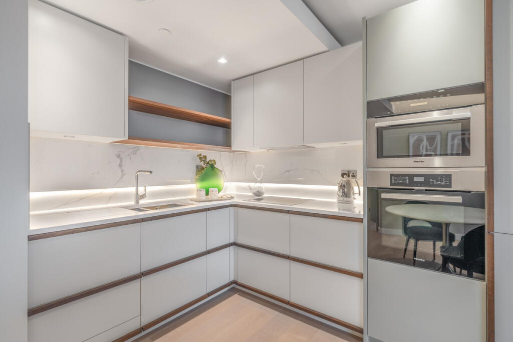 Apartment in London - More