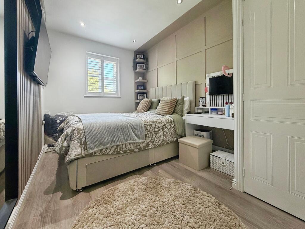 House in Bracknell, Warfield - View 6