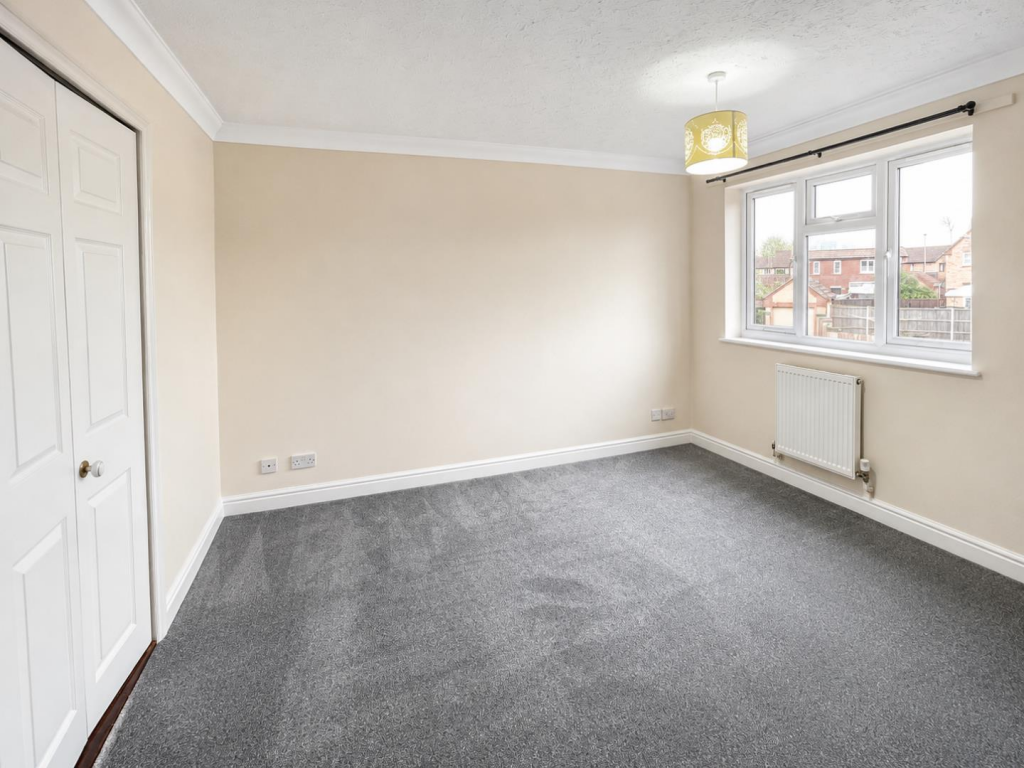 House in West Suffolk, Mildenhall - More