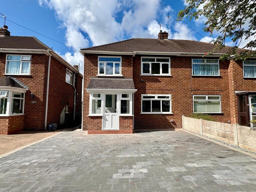 Dovedale Avenue, Willenhall