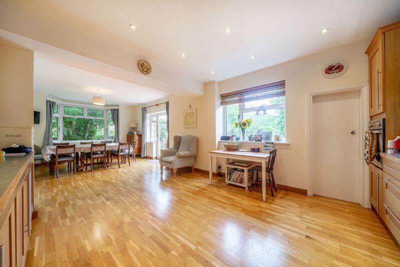 House in Cambridge, Cherry Hinton - More