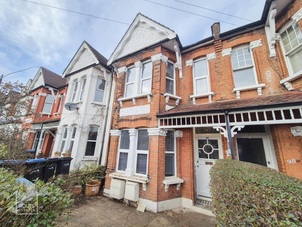 Main image of property: Park Avenue, Enfield, N13