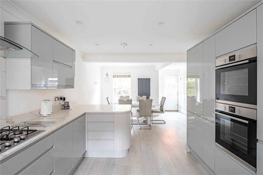 House in Dacorum, Nash Mills - View 3