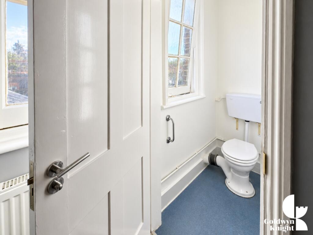 Apartment in Watford - View 4