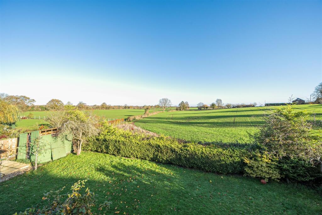 2 Ash Meadow, Westbury, Shrewsbury, SY5 9QJ photo 3