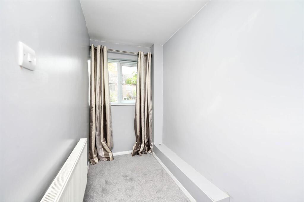 House in Basingstoke and Deane, Chineham - View 4