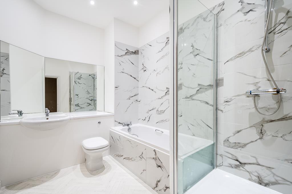 Apartment in London - View 3
