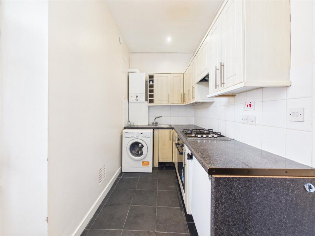 Apartment in London - More
