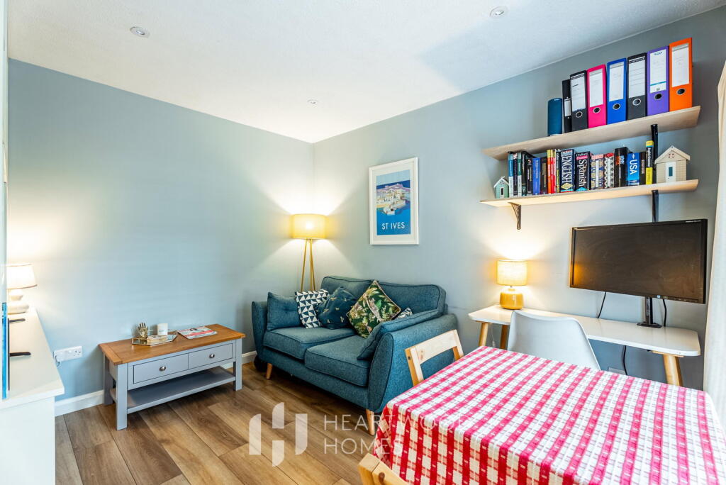 House in St Albans, Sandridge - More