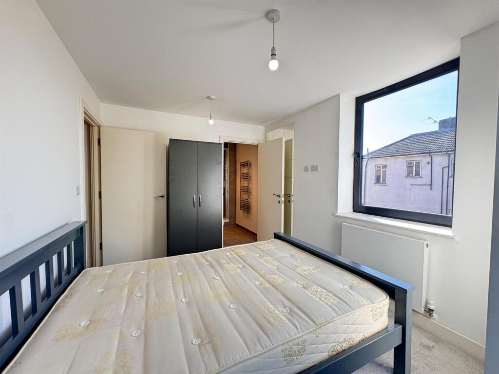 Apartment in London - View 2