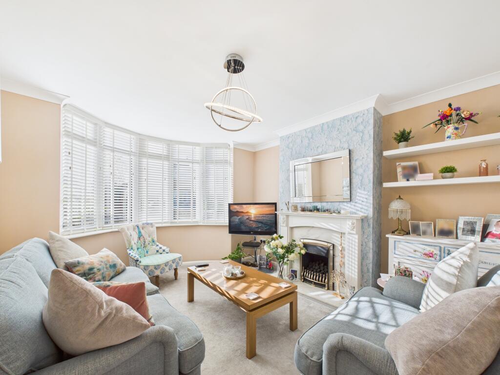 Laburnum Grove, Kingsway photo 4