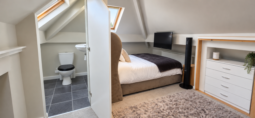 House in Stockport, Greater Manchester - View 4