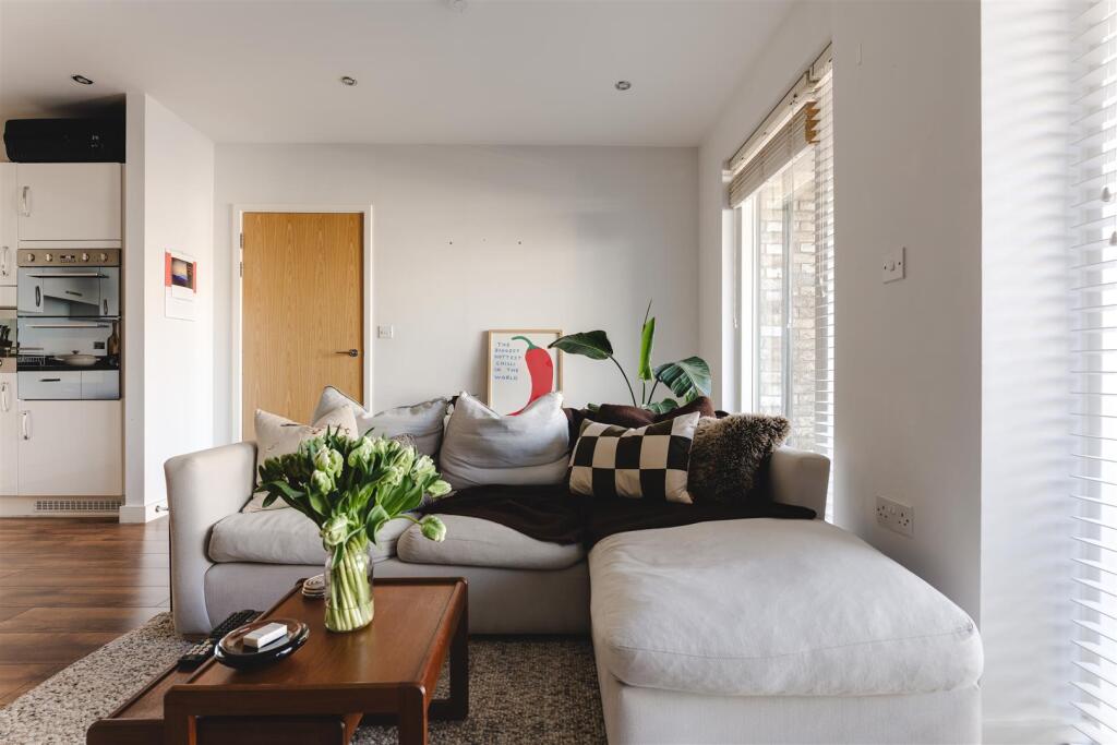 London Lane, Hackney - View 6