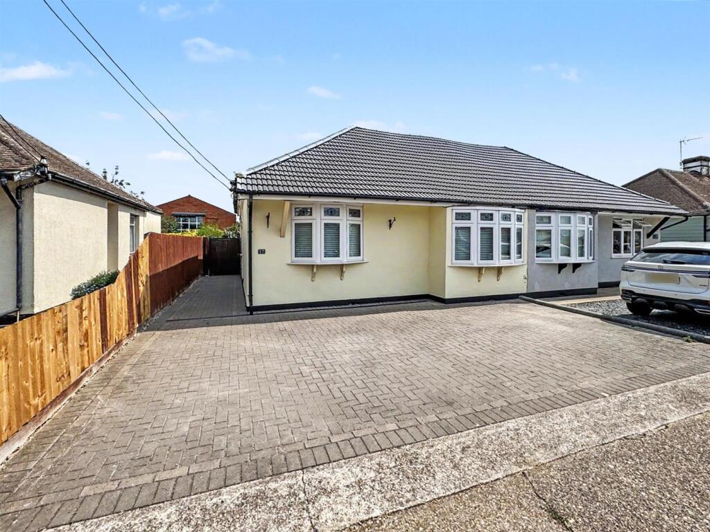 2-bed semi-detached on Hawkesbury Road, Canvey Island, £315,000