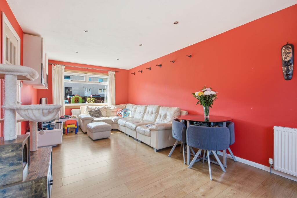 Peveril Rise, Livingston, EH54 photo 4