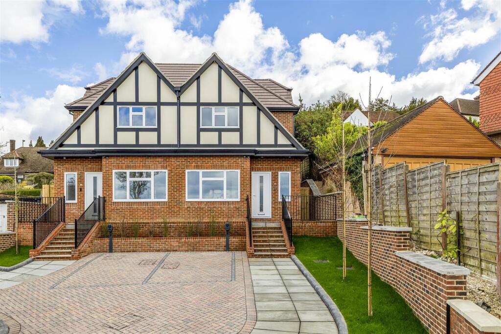 Main image of property: Petersfield Crescent, Coulsdon