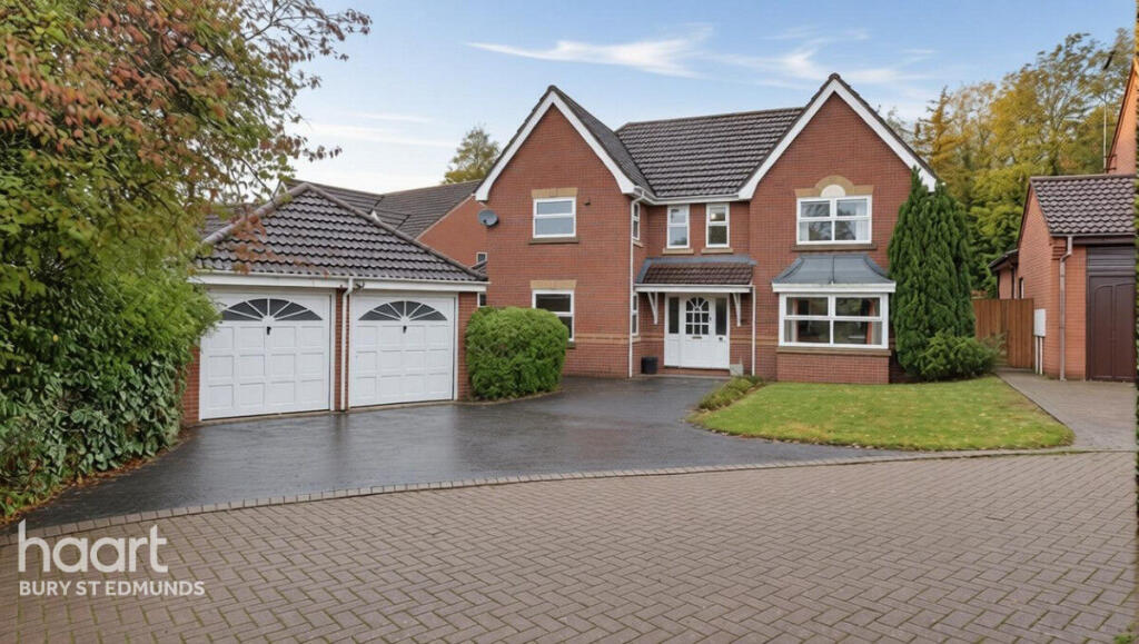 4-bed detached on Brunwyn Close, Bury St Edmunds, £550,000