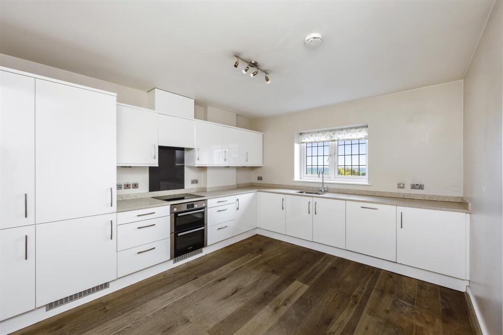 House in Rottingdean, Brighton and Hove - View 3
