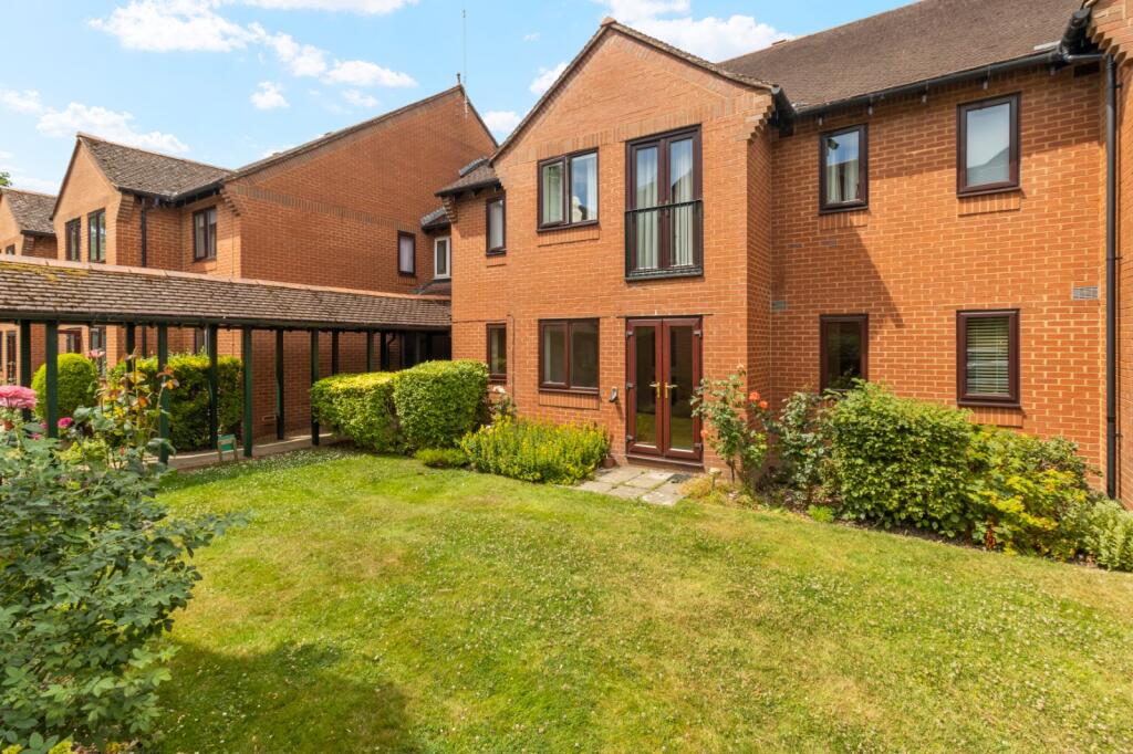 1-bed other on London Road, Uckfield, East Sussex, TN22, £100,000