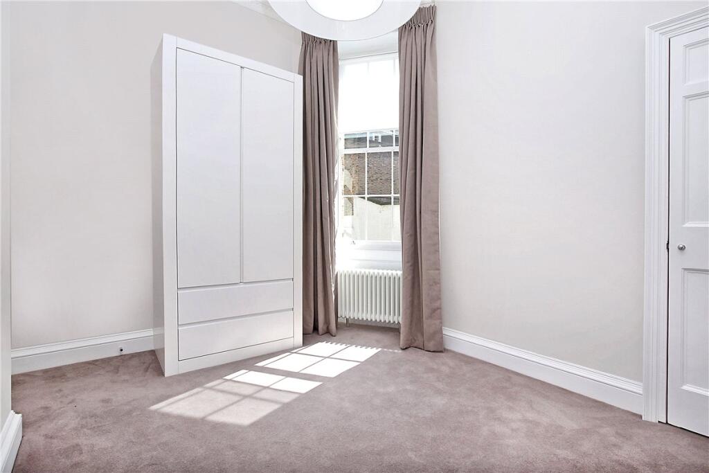Apartment in London - View 3