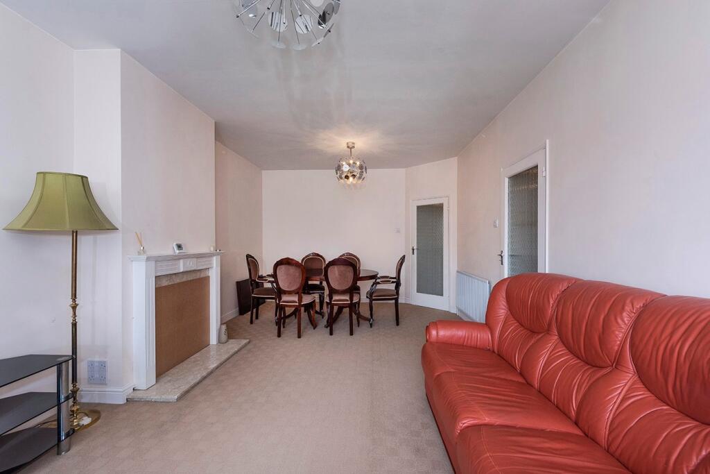 Stratton Close, Bexleyheath, DA7 photo 3