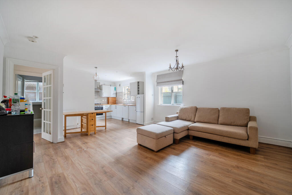 Apartment in London - View 5