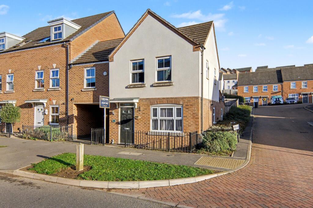 Main image of property: Queen Elizabeth Road, Nuneaton, CV10