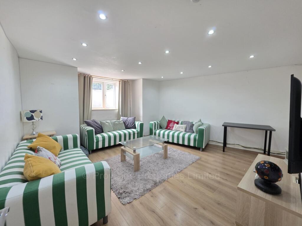House in Leeds, Beckett Park, Headingley - View 3