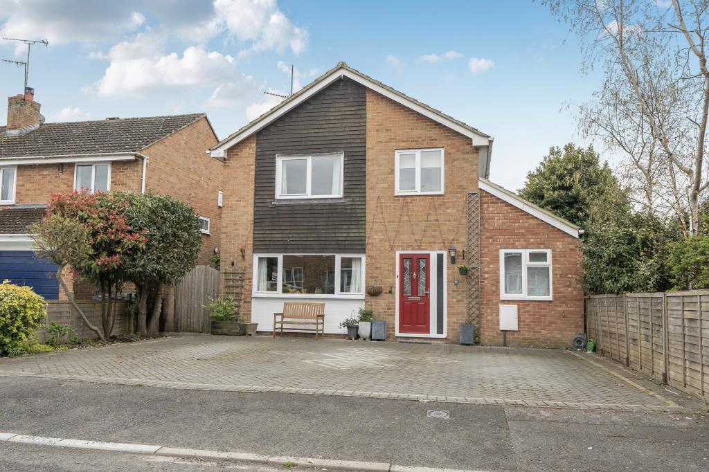 Main image of property: Farmoor, Oxford, OX2