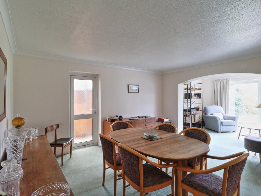Meadow Close, Little Paxton, St Neots, PE19 photo 3
