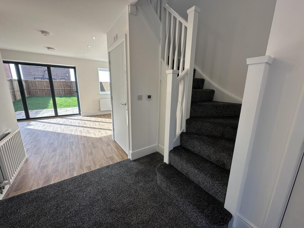 House in Doncaster - View 4