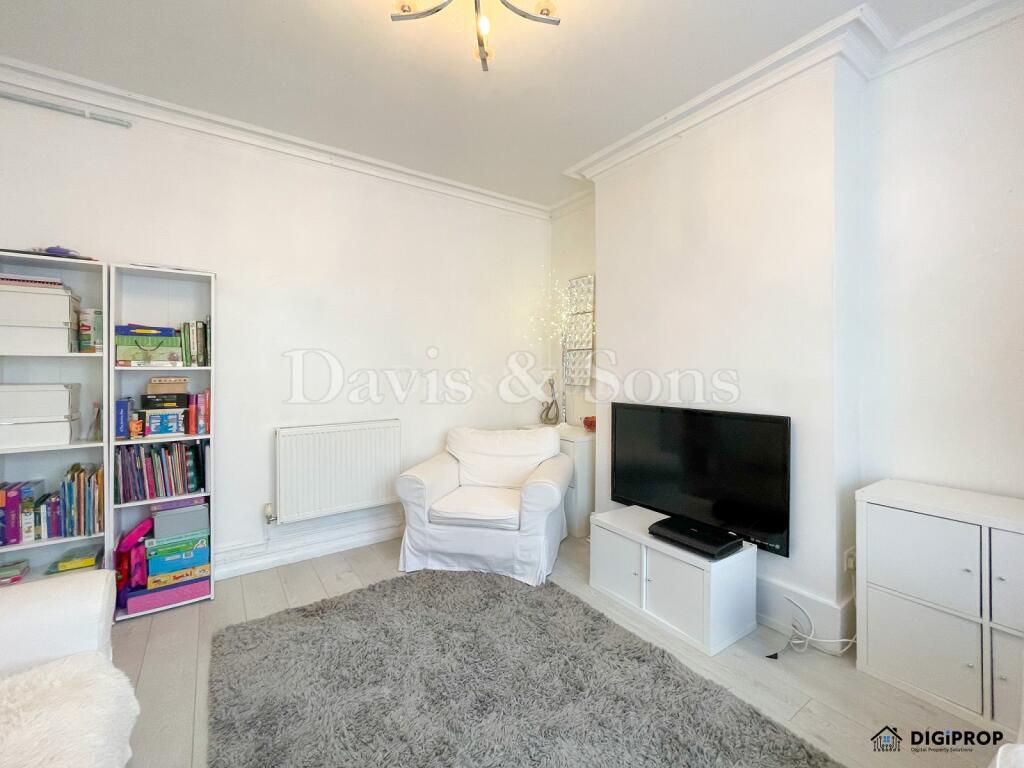 House in Newport, Shaftesbury - More