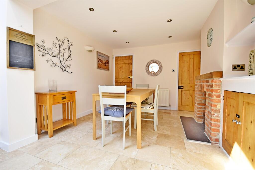 House in Portsmouth - View 5