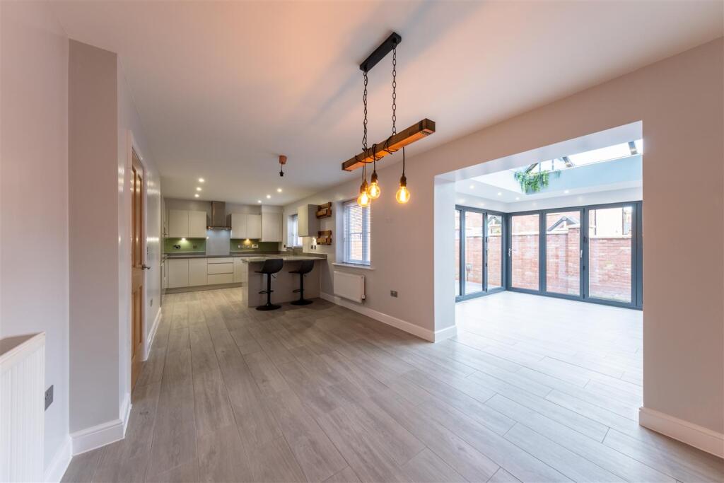 House in Crewe - View 2
