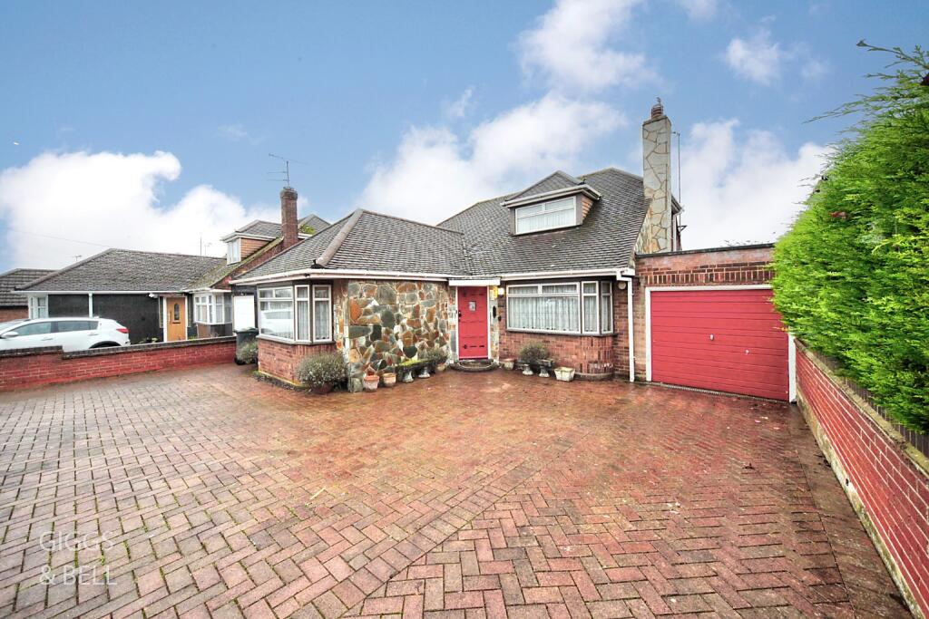 3-bed detached on Stoneygate Road, Luton, Bedfordshire, LU4, £425,000