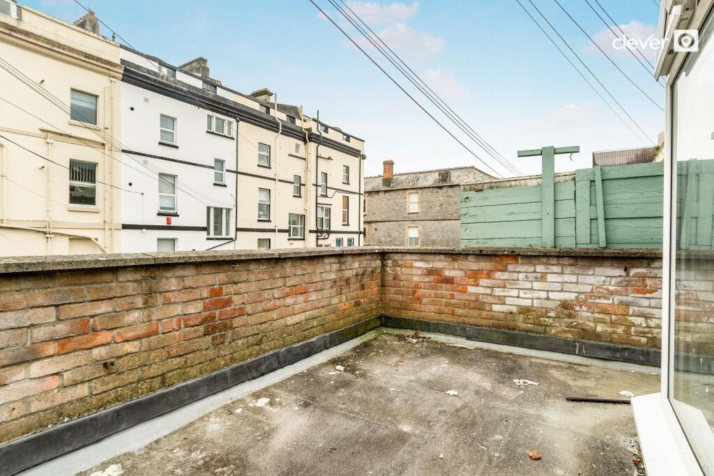 Apartment in Plymouth, Mutley - More