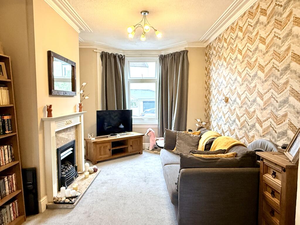 House in Gillingham, Twydall - View 2