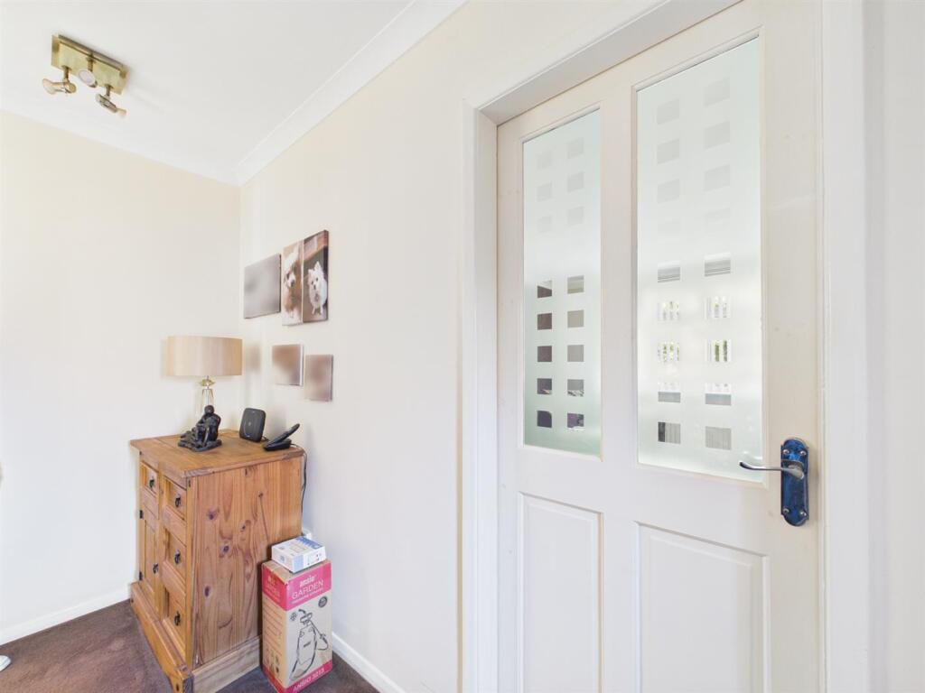 House in East Lindsey, Dorset Court, Mablethorpe and Sutton - View 5
