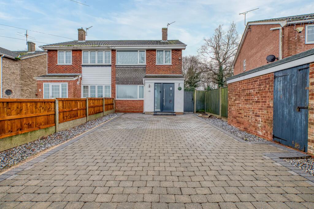 3-bed semi-detached on Wensum Way, Belton, £270,000