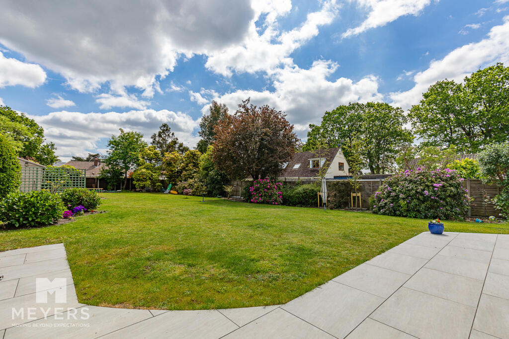 Fairways, Ferndown, BH22 8 photo 2